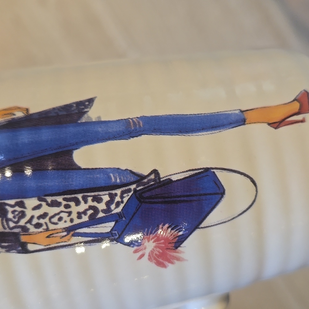 Rongrong Shopping Girl Tall Mug - Picture 3 of 7